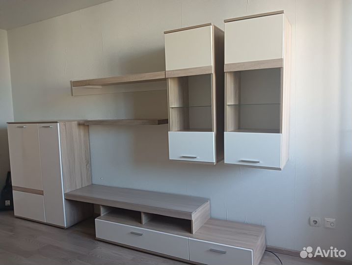 Стенка в гостиную