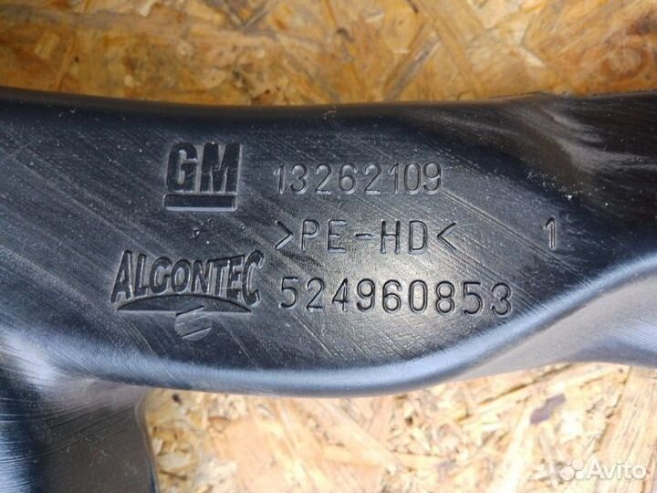 Воздуховод салона Opel Astra J седан 1.6 бензин