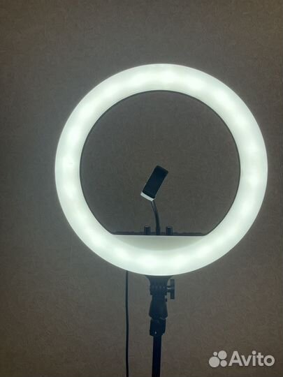Кольцевая лампа со штативом