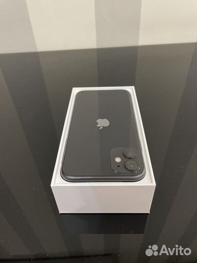 iPhone 11, 64 ГБ