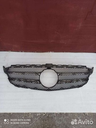 Решётка радиатора C-class W205, оригинал, б/у