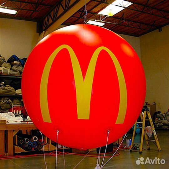 Большие надувные шары и дирижабли