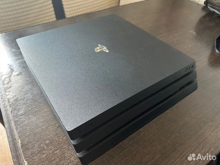 Sony PlayStation 4 Pro 1000 гб HDD (CUH-7108B)