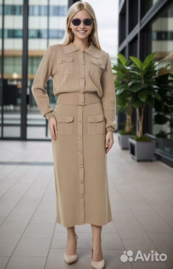 Костюм женскмй с юбкой