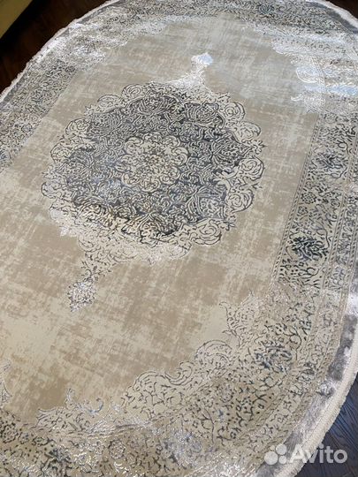 Овальный ковер 200x290 см