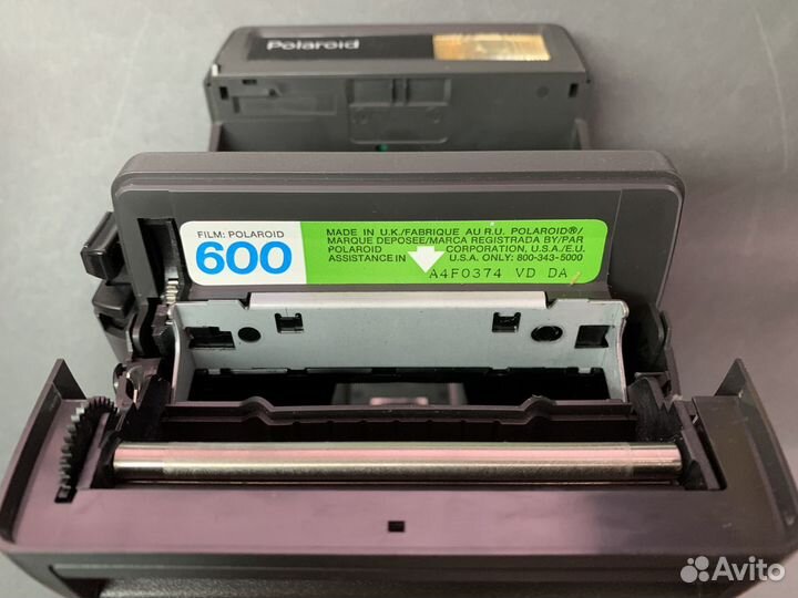 Инстакамера Polaroid 636 Closeup