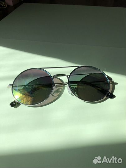 Очки солнцезащитные круглые Bershka