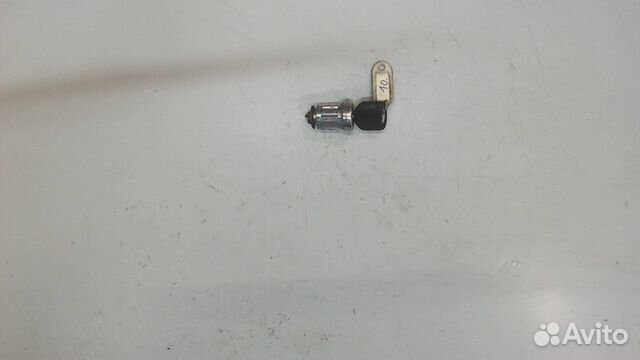 Личинка замка Ford Mondeo 1, 1995