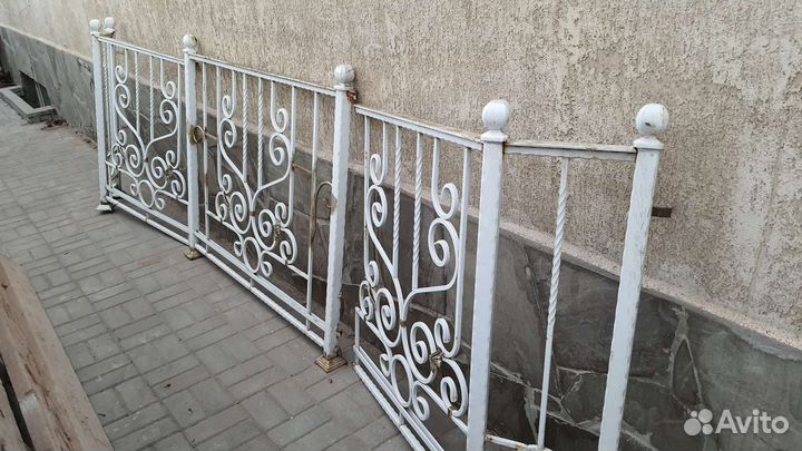 Металлические перила для балкона