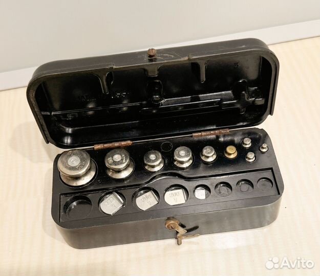 Весы ручные равноплечие 10-200 гр