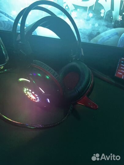 Продаю наушники с микрофоном A4 Bloody G300 черный