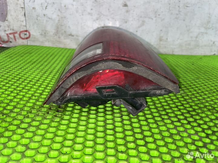 Задние фонари Chevrolet Suburban GMT400