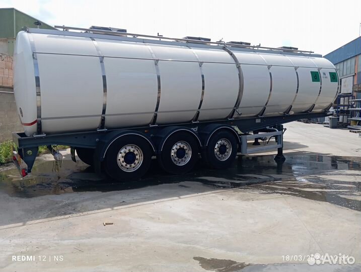 Полуприцеп пищевая цистерна Santi Молоковоз, 2018