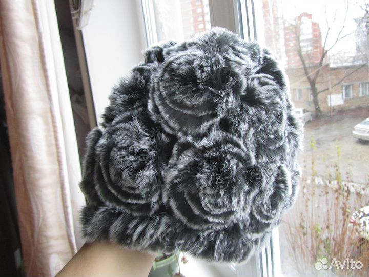 Шапка зимняя вязаная с мехом кролика