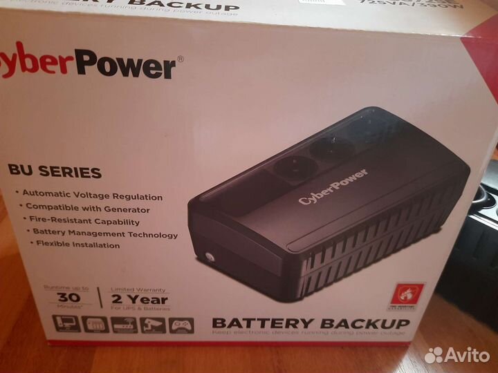 Источник бесперебойного питания cyberpower