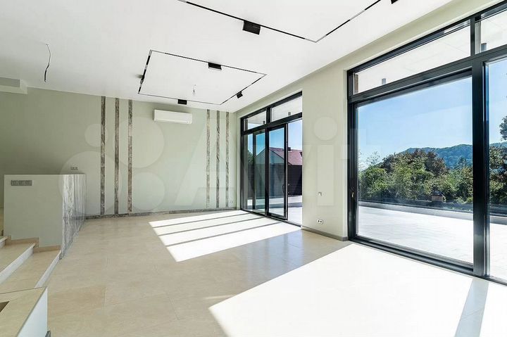 Дом 260 м² на участке 12 сот.