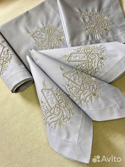 Новогодние сервировочные салфетки с вышивкой