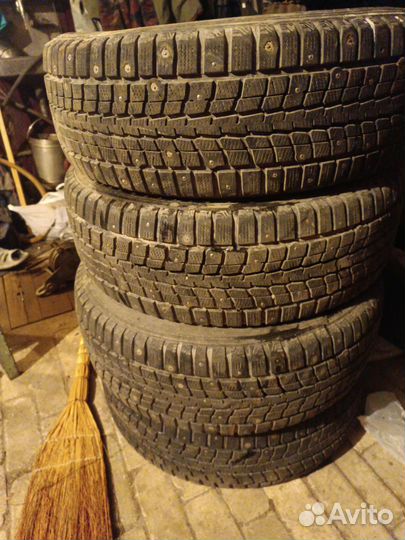 Dunlop SP Winter Ice 01 235/55 R18