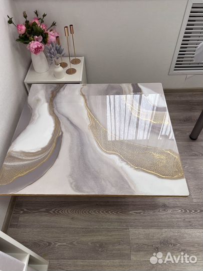 Журнальный столик из эпоксидной смолы