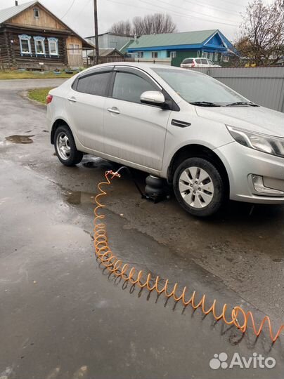 Пневмодомкрат