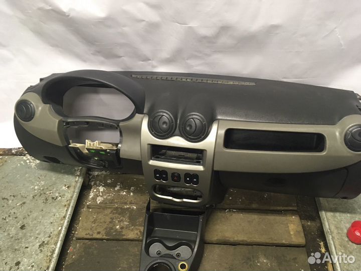 Торпедо Renault Logan 1 фаза 2