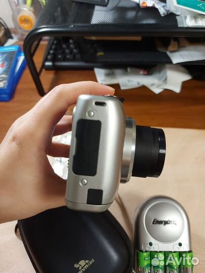 Компактный фотоаппарат canon