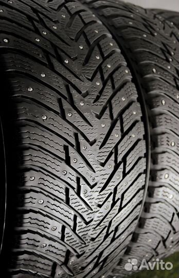 Nokian Tyres Hakkapeliitta 8 255/40 R19 и 285/35 R19 103H