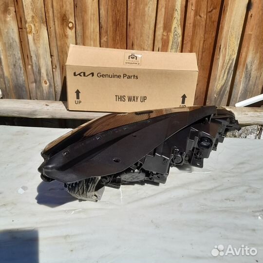 Фара левая kia к5 92101l2100
