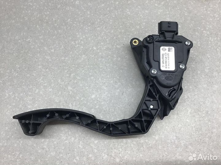 Педаль газа Nissan Terrano III (D10) 2014