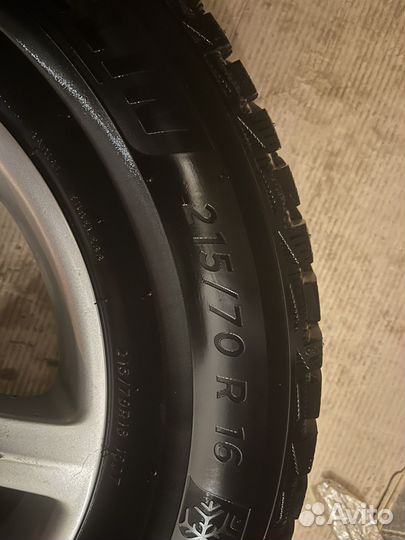 Michelin X-Ice North 4 SUV 215/70 R16 100