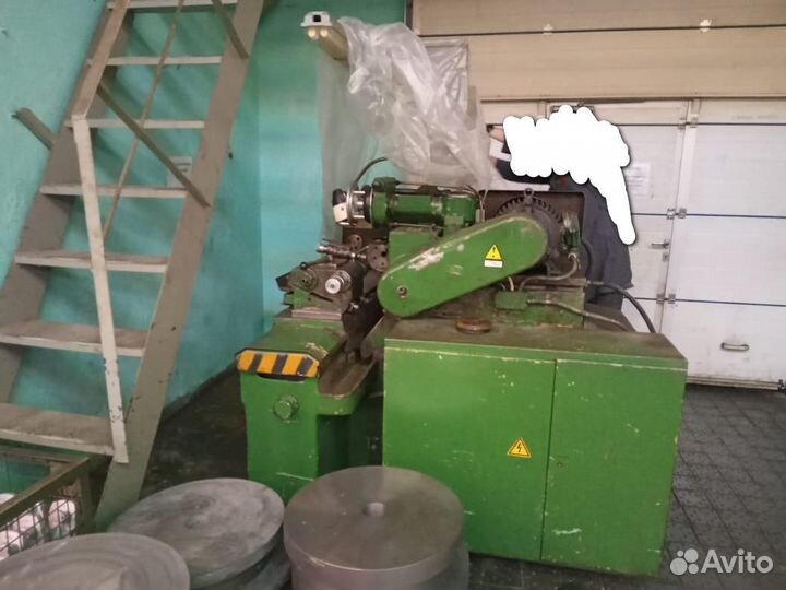 Круглошлифовальный станок 3Б151