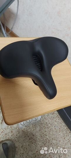 Седло для велосипеда широкое