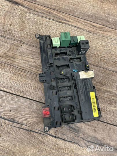 Блок предохранителей Land Rover Vogue 3 4.4
