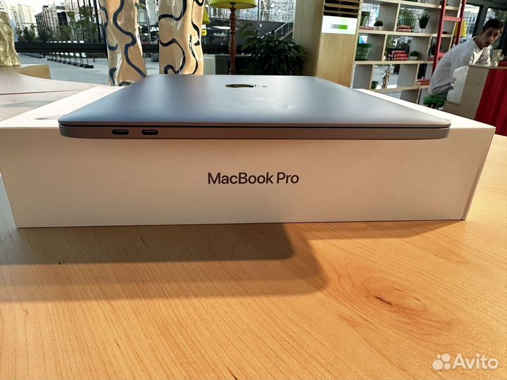 MacBook Pro 13 2022 М2/256SSD/8GB
