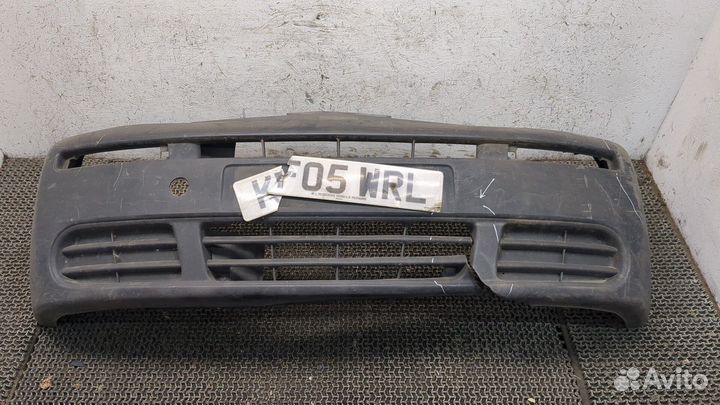 Бампер Opel Vivaro, 2005