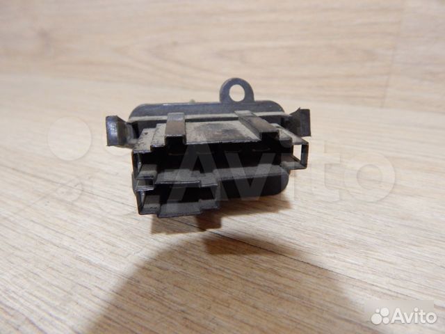 Резистор отопителя салона VW Golf3 / Vento
