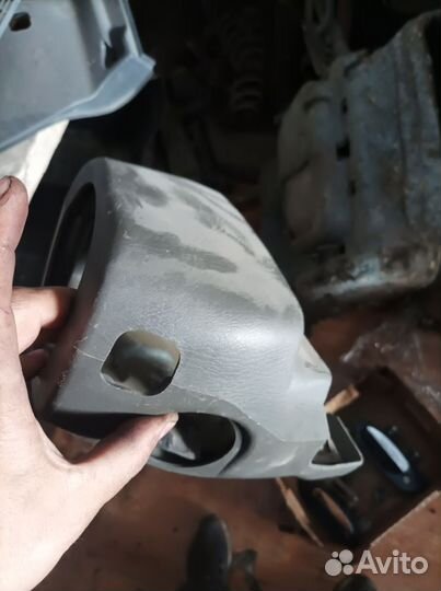 Кожух рулевой колонки передний Nissan Maxima A33