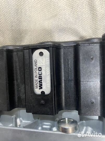 Клапан управления подъёмной осью wabco