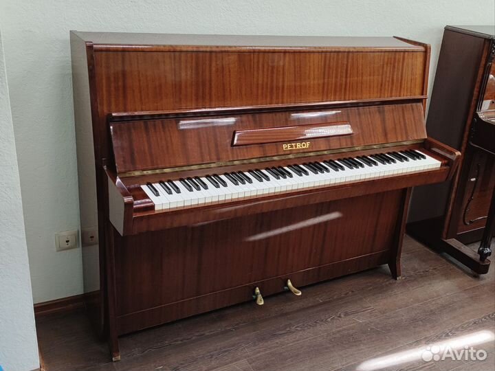 Пианино Petrof Classic