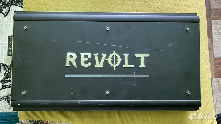 Свбвуфер Kicker