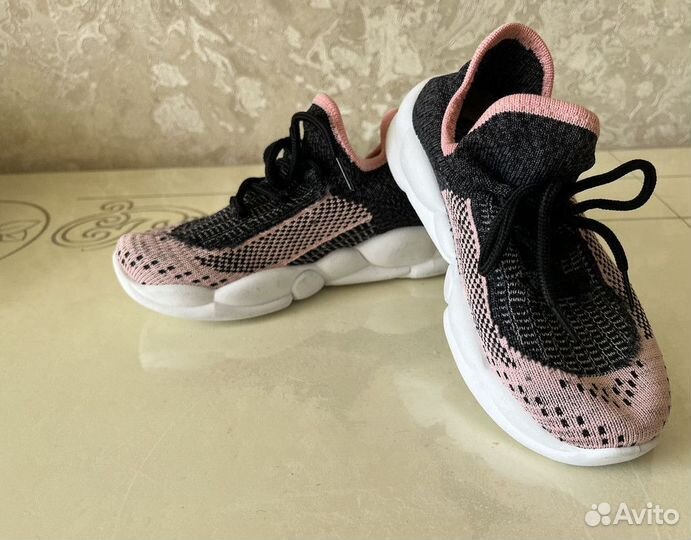 Кроссовки для девочки 29