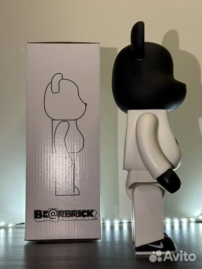 Фигурка bearbrick Nike SB найк