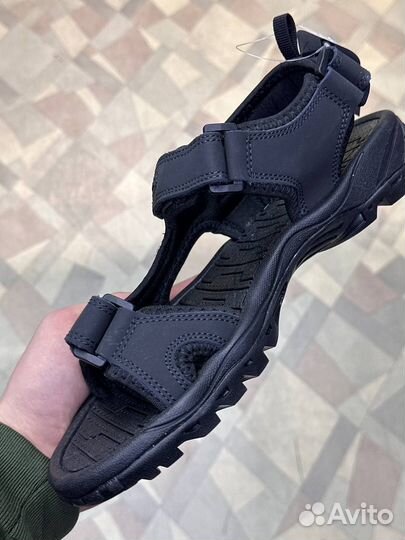 Сандалии кожаные