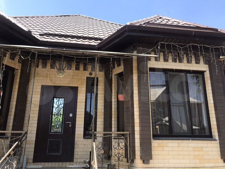 Дом 200 м² на участке 5 сот.