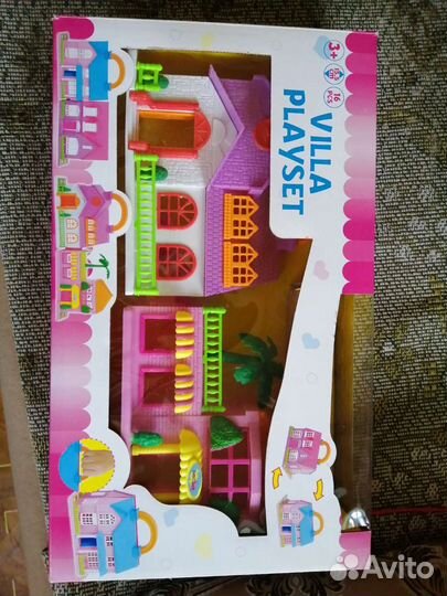 Игрушечный домик для кукол