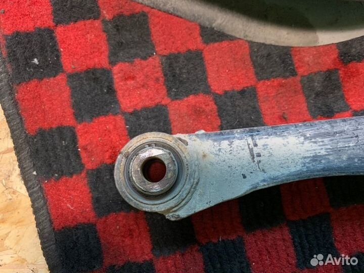 Рычаг задний развальный левый правый Subaru Legacy