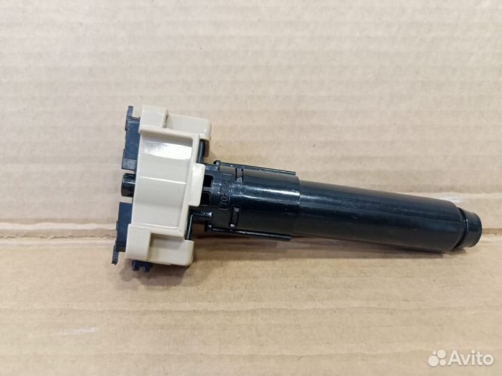 Форсунка омывателя фар Toyota Land Cruiser Prado