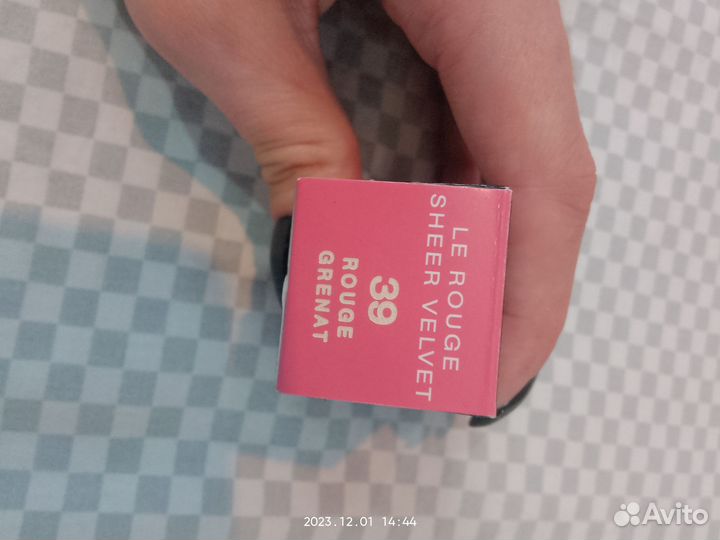 Помада givenchy sheer velvet 39