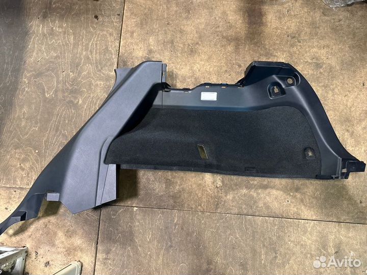 Обшивка багажника задняя правая Lexus Nx200 2016