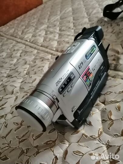 Видеокамера Panasonic RZ-9
